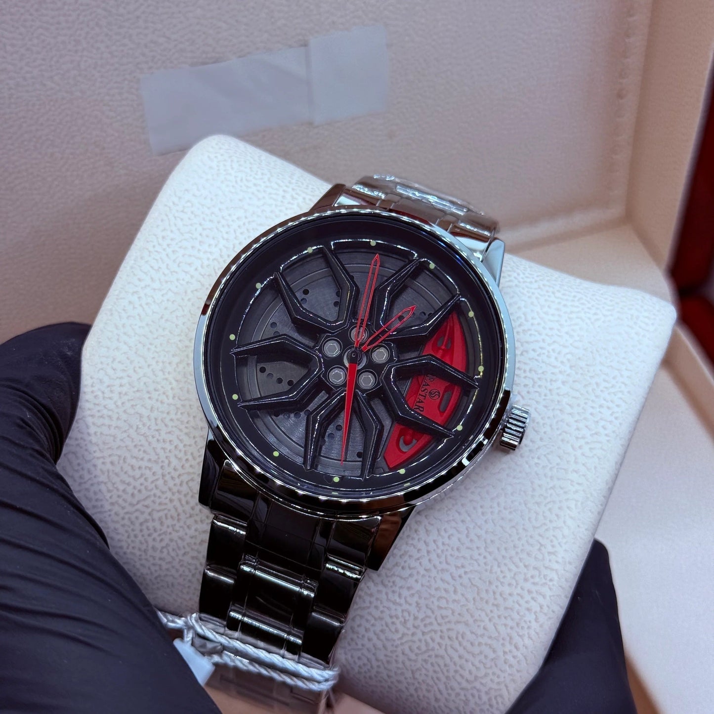 Ferrari wheel red with silver chain